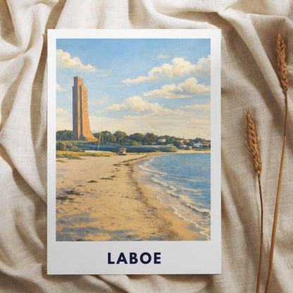 Laboe Poster Marine Ehrenmal Ostsee | Strand Wandbild Deutschland | Küsten Landschaft Kunstdruck | U-Boot U 995 Deko | Travel Poster Kiel