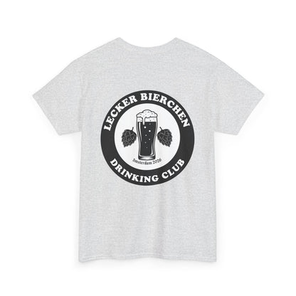 Personalisierbares JGA Shirt – Lecker Bierchen Drinking Club Männer – Outfit Party Urlaub T-Shirt mit Wunsch Ort & Jahr Junggesellenabschied