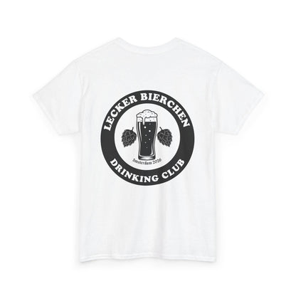 Personalisierbares JGA Shirt – Lecker Bierchen Drinking Club Männer – Outfit Party Urlaub T-Shirt mit Wunsch Ort & Jahr Junggesellenabschied
