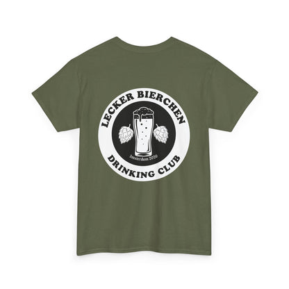 Personalisierbares JGA Shirt – Lecker Bierchen Drinking Club Männer – Outfit Party Urlaub T-Shirt mit Wunsch Ort & Jahr Junggesellenabschied