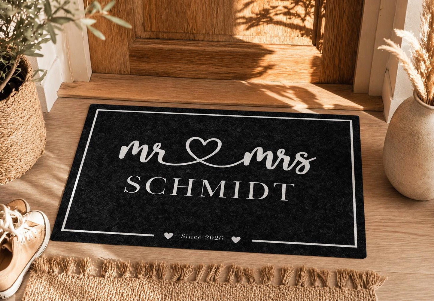 Personalisierte Fußmatte Mr & Mrs mit Name | Hochzeitsgeschenk Türmatte individuell | Eingangsbereich Matte Hochzeit Geschenk Gummirand