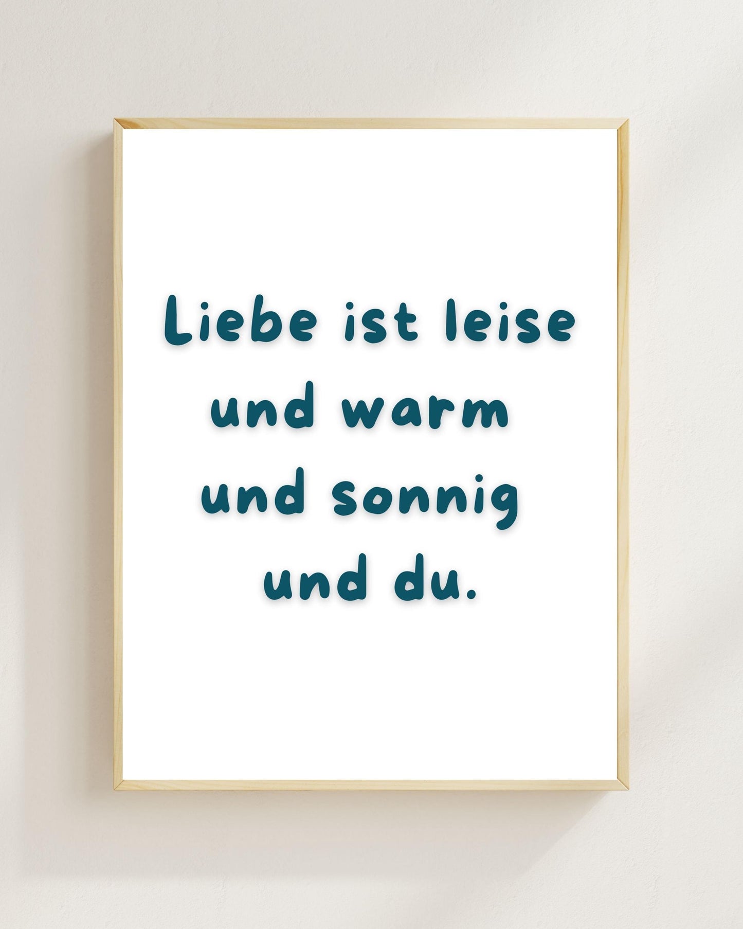 Liebe ist leise Poster | Liebe Wandbild Valentinstag Geschenk Jahrestag Plakat | Beziehung Geschenk | Freundschaft Positive Wanddeko