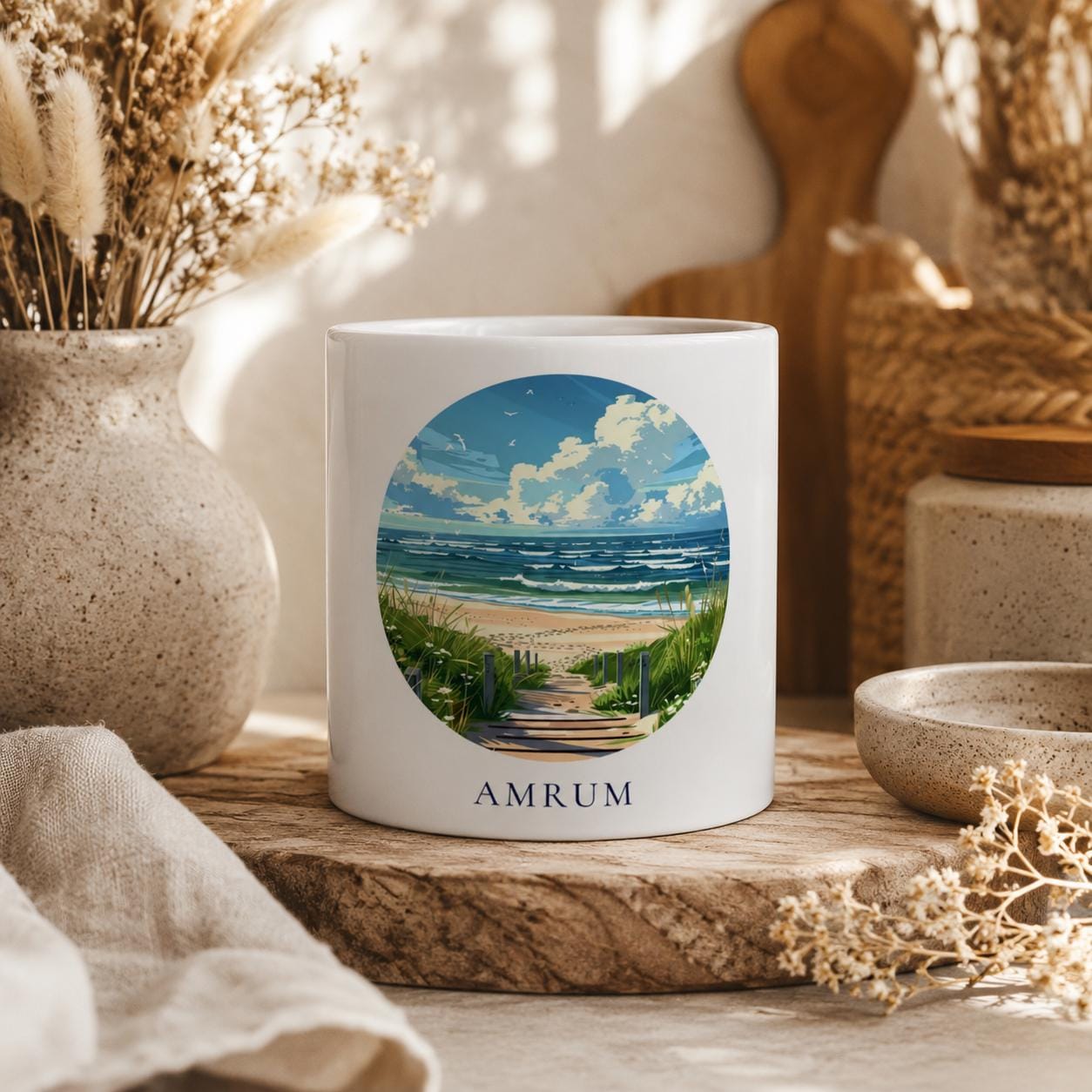 Amrum Tasse | Nordsee Becher mit Strandmotiv | Geschenk für Meerliebhaber | Insel Souvenir | Küsten Kaffee Becher | Urlaub Erinnerung