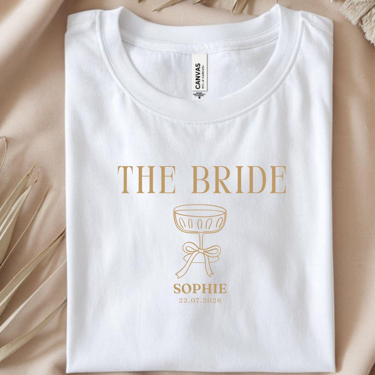 Bride Shirt personalisiert, THE BRIDE T-Shirt JGA, Braut Shirt mit Name & Datum, Bachelorette Party Outfit, Clean Bridal Shirt Party Urlaub