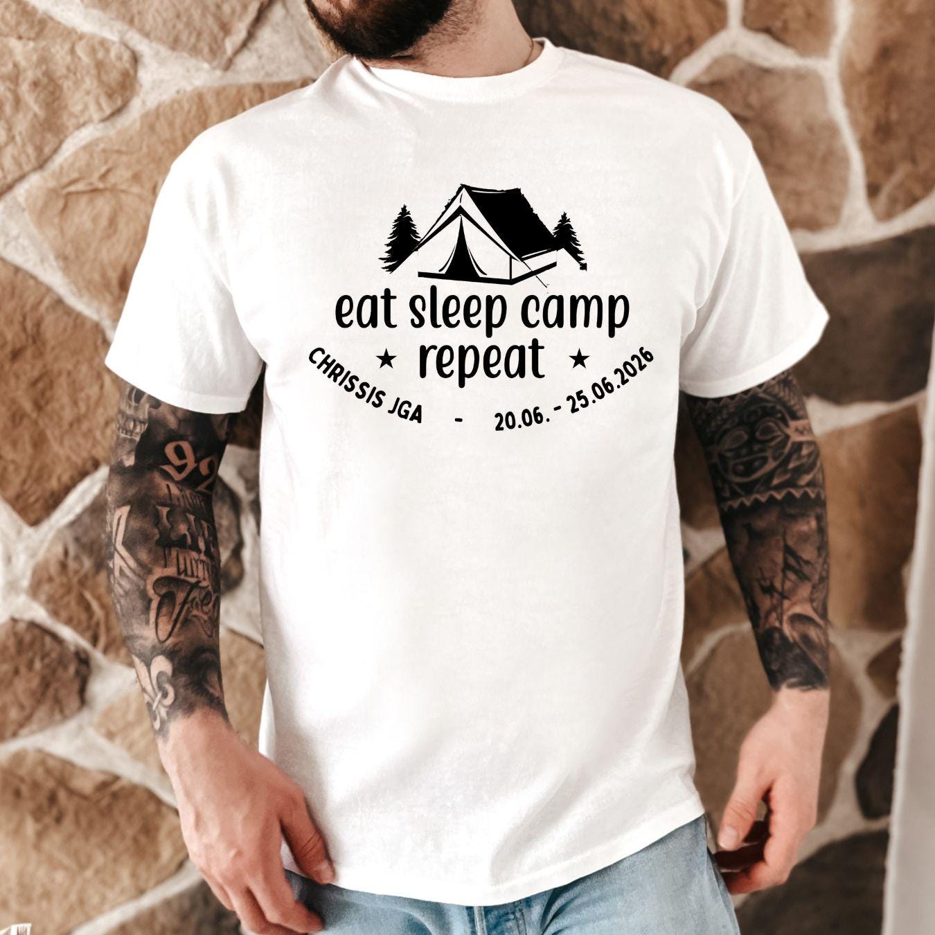 Camping JGA Shirt Herren | Männer Abenteuer Urlaub Shirt | Eat Sleep Camp Repeat | Junggesellenabschied Camping Trip