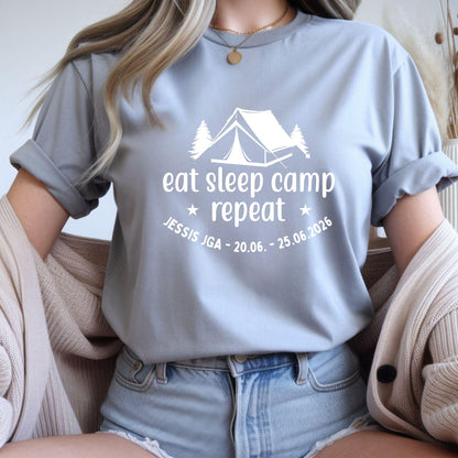 Camping JGA Shirt Damen personalisiert, Eat Sleep Camp Repeat Shirt, Frauen JGA Outfit, Outdoor Mädels Trip Shirt