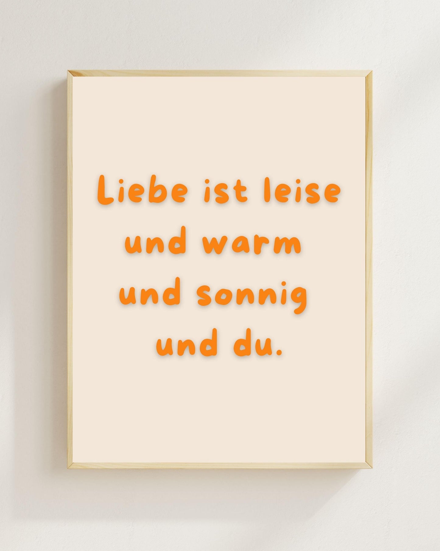 Liebe ist leise Poster | Liebe Wandbild Valentinstag Geschenk Jahrestag Plakat | Beziehung Geschenk | Freundschaft Positive Wanddeko