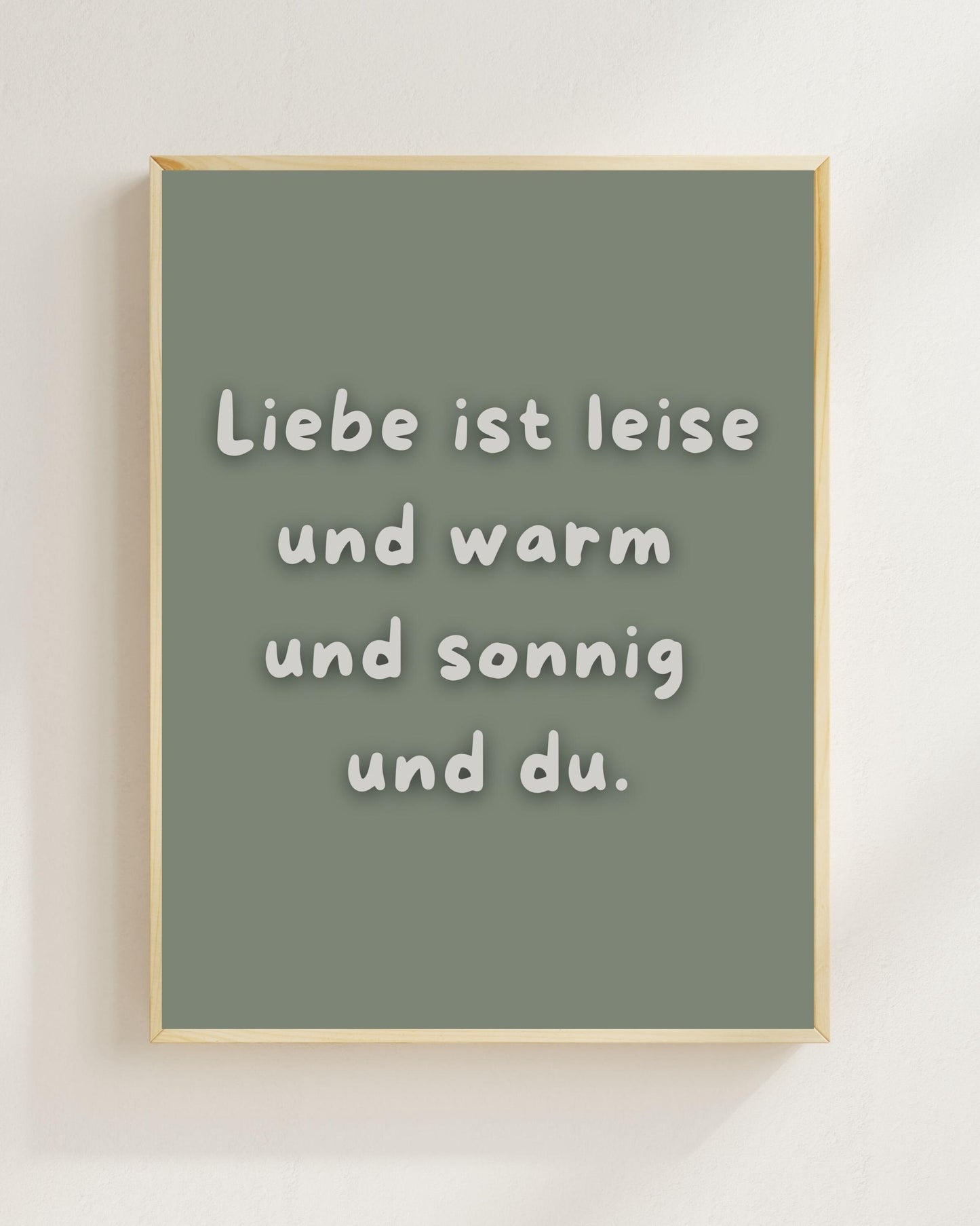 Liebe ist leise Poster | Liebe Wandbild Valentinstag Geschenk Jahrestag Plakat | Beziehung Geschenk | Freundschaft Positive Wanddeko