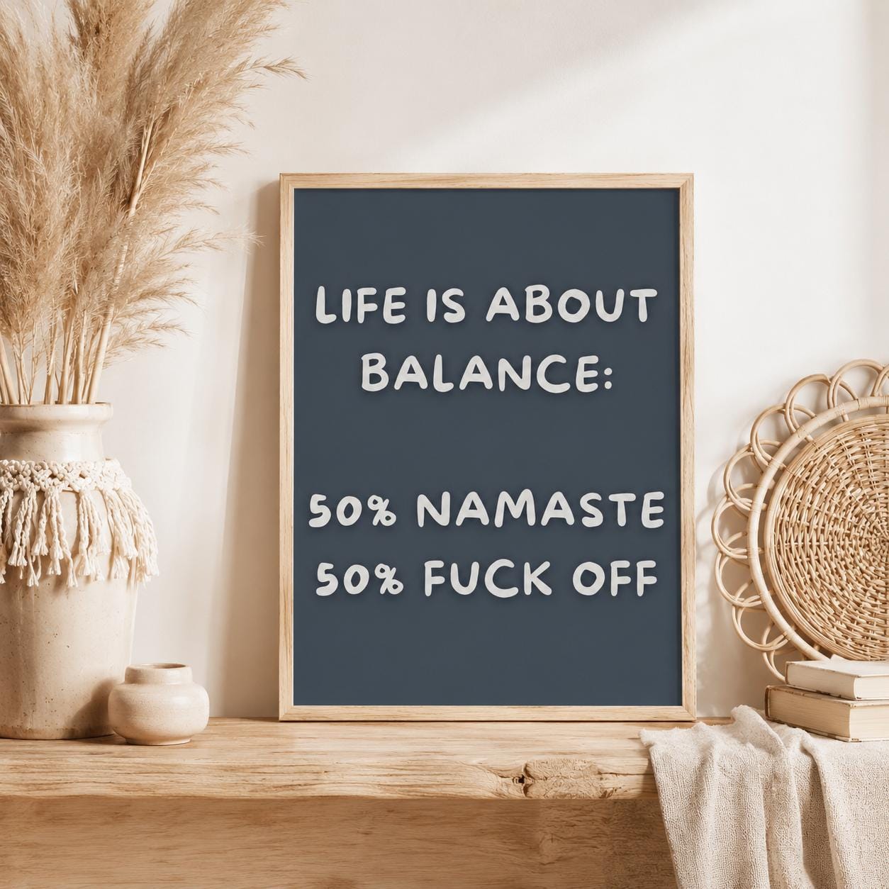 Life Is About Balance Poster Deutsch, Lustiges Yoga Poster, Namaste Fuck Off Wandbild, Sarkastischer Spruch Print, Lavendel Wall Art Plakat