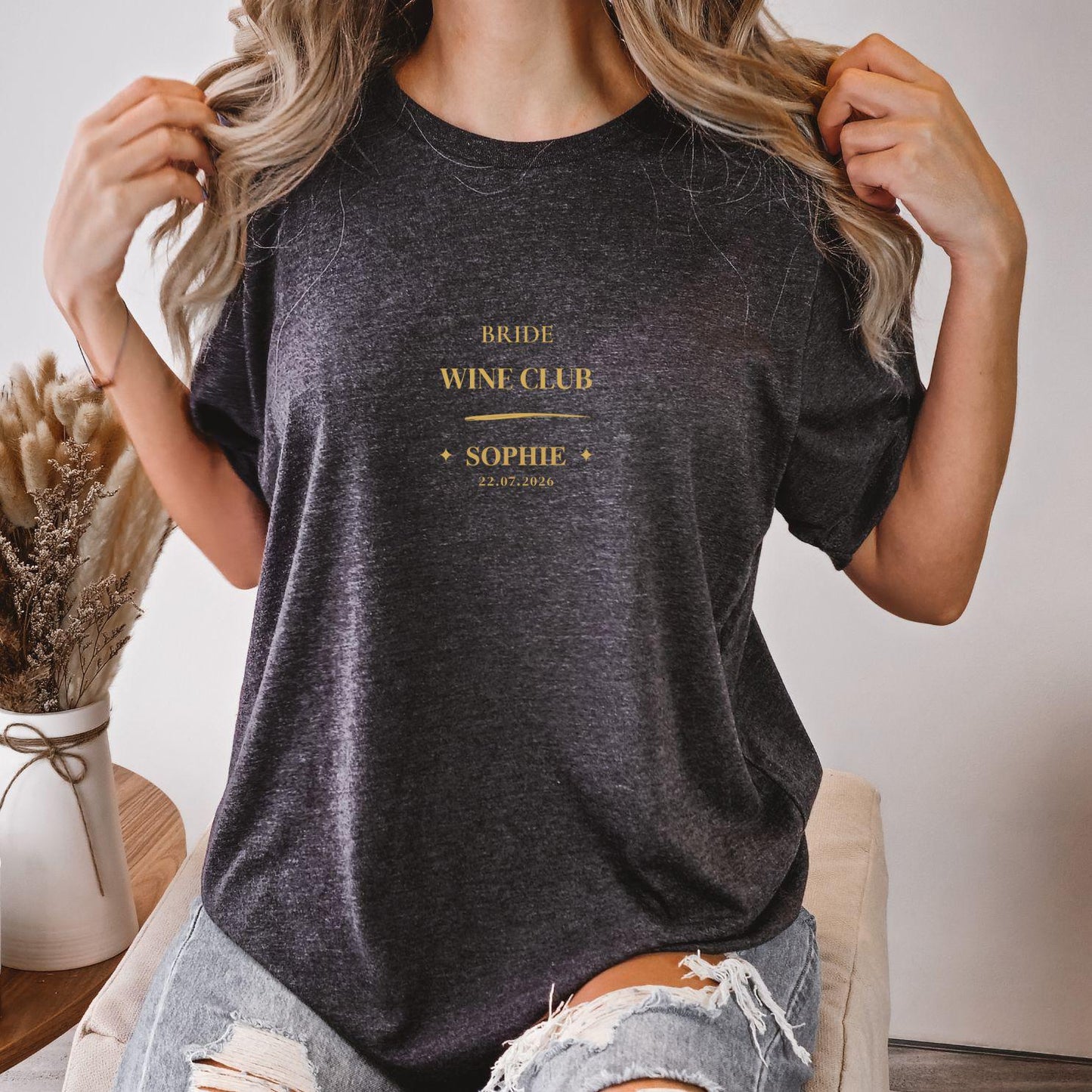 Bride Wine Club Shirt personalisiert | JGA Shirt Braut mit Name & Datum | Bachelorette Wine Tasting Outfit Bridal Weekend