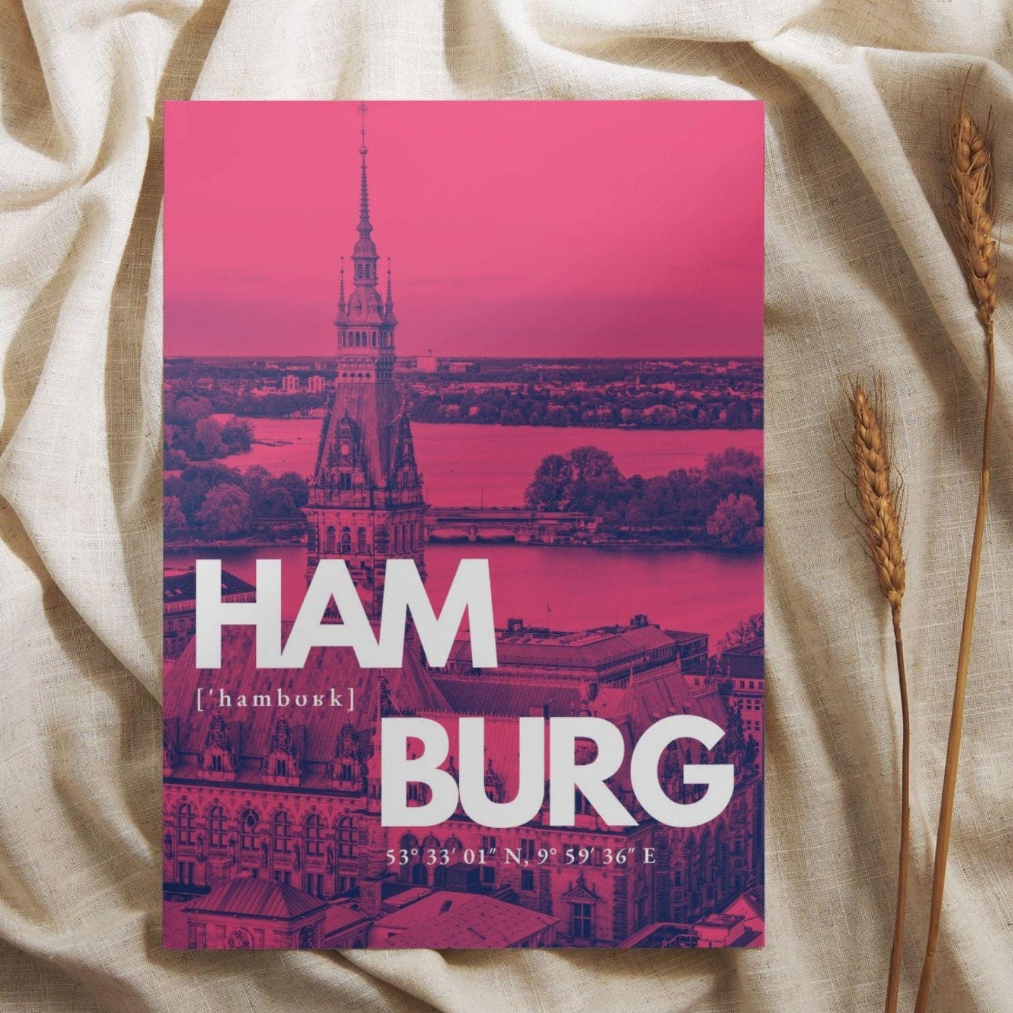 Hamburg Speicherstadt Poster | Fleet bei Ebbe Fotografie | Elbphilharmonie Wandbild | Historische Hafenstadt | Elphi Fotokunst Seeschloss