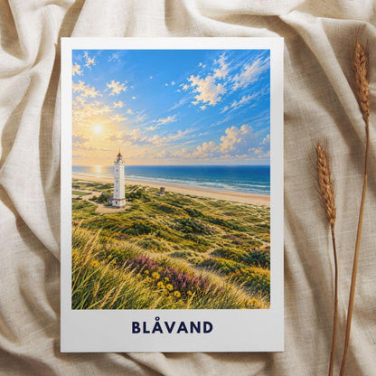 Blåvand Poster Illustration | Blåvandshuk Fyr Leuchtturm & Nordsee Strand | Dänemark Westküste Wandbild | Dünen Küstendeko Meer Urlaub