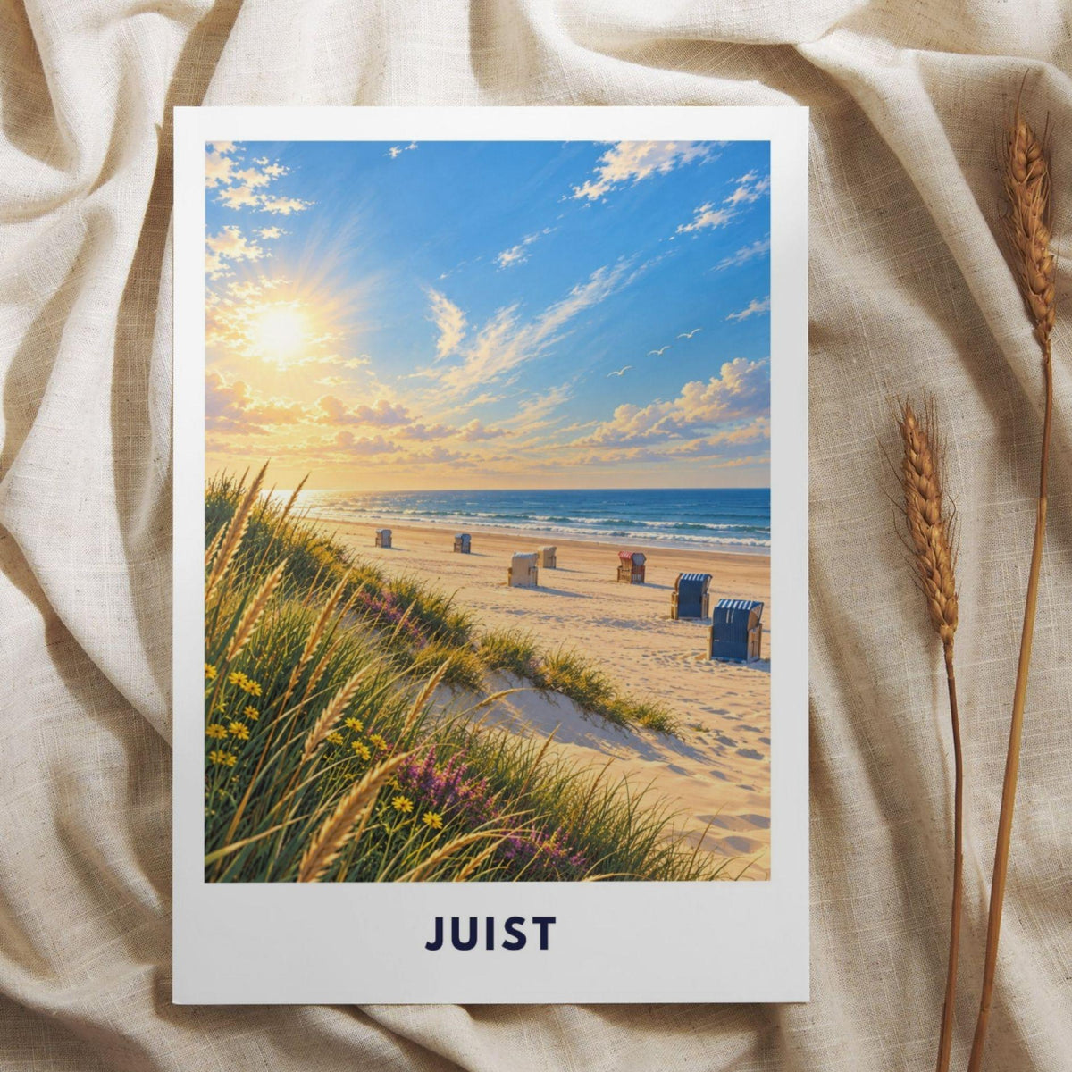 Juist Strand Poster Illustration | Nordsee Strand & Dünen mit Strandkörben | Ostfriesische Insel Wandbild | Sonnenuntergang Küstendeko