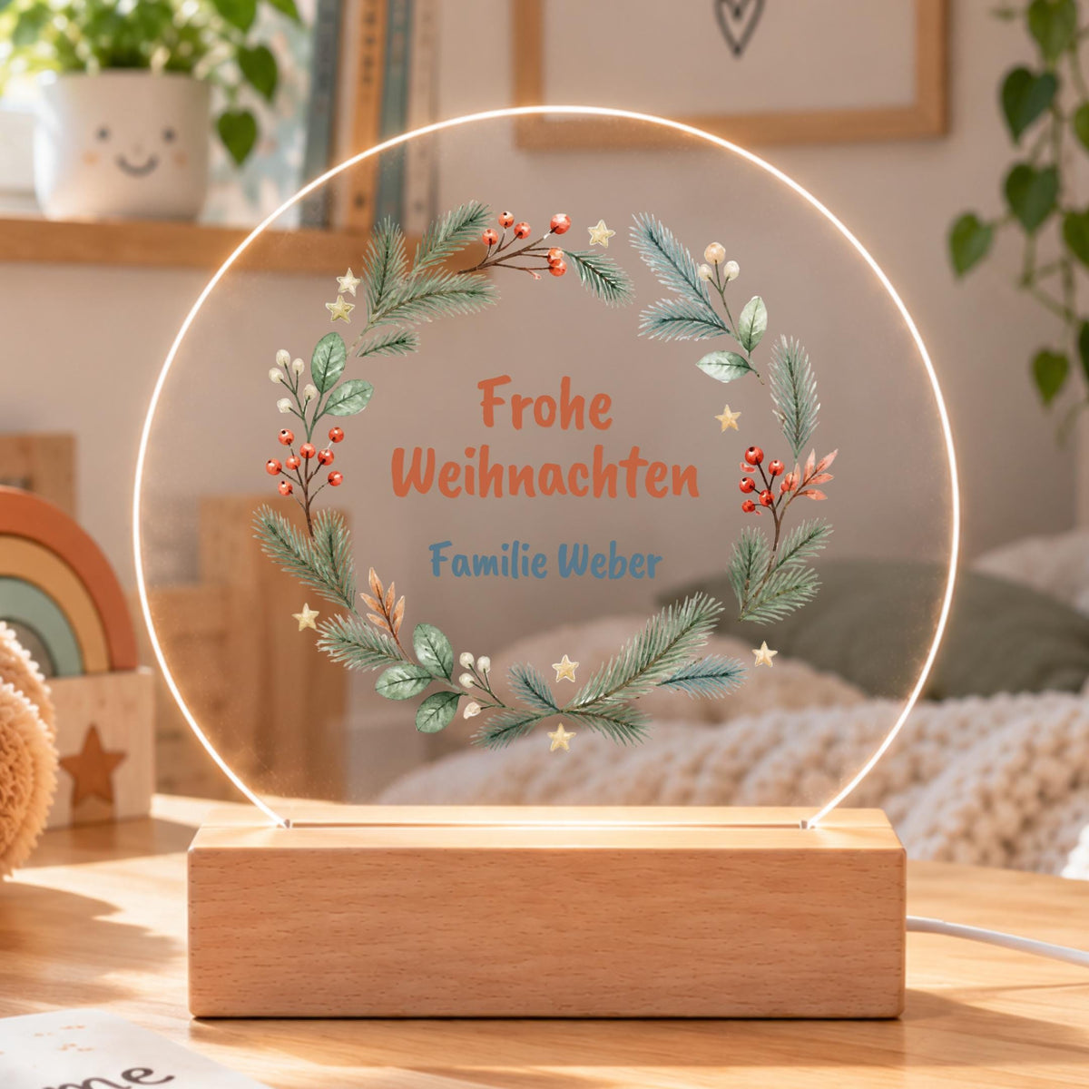 Personalisiertes Nachtlicht rund, Weihnachtskranz mit Familiennamen, LED Acryl mit Holzsockel, Weihnachtsgeschenk