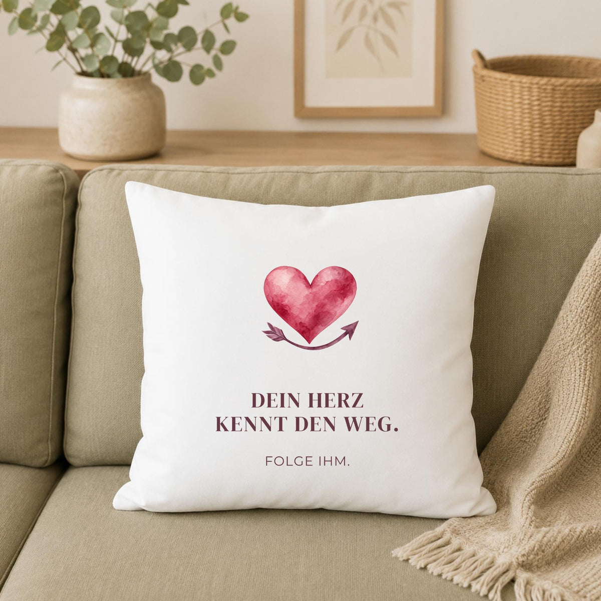 Kissen „Dein Herz kennt den Weg. Folge ihm.“ | Geschenk Freundin Geburtstag Neuanfang Mutmacher Aquarell Herz Sofa Deko Motivation