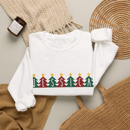 Personalisierter Weihnachtspullover mit Name | Tannenbaum Schriftzug | Familien Partnerlook Geschenk Mama Papa Kinder Advent Fotoshooting