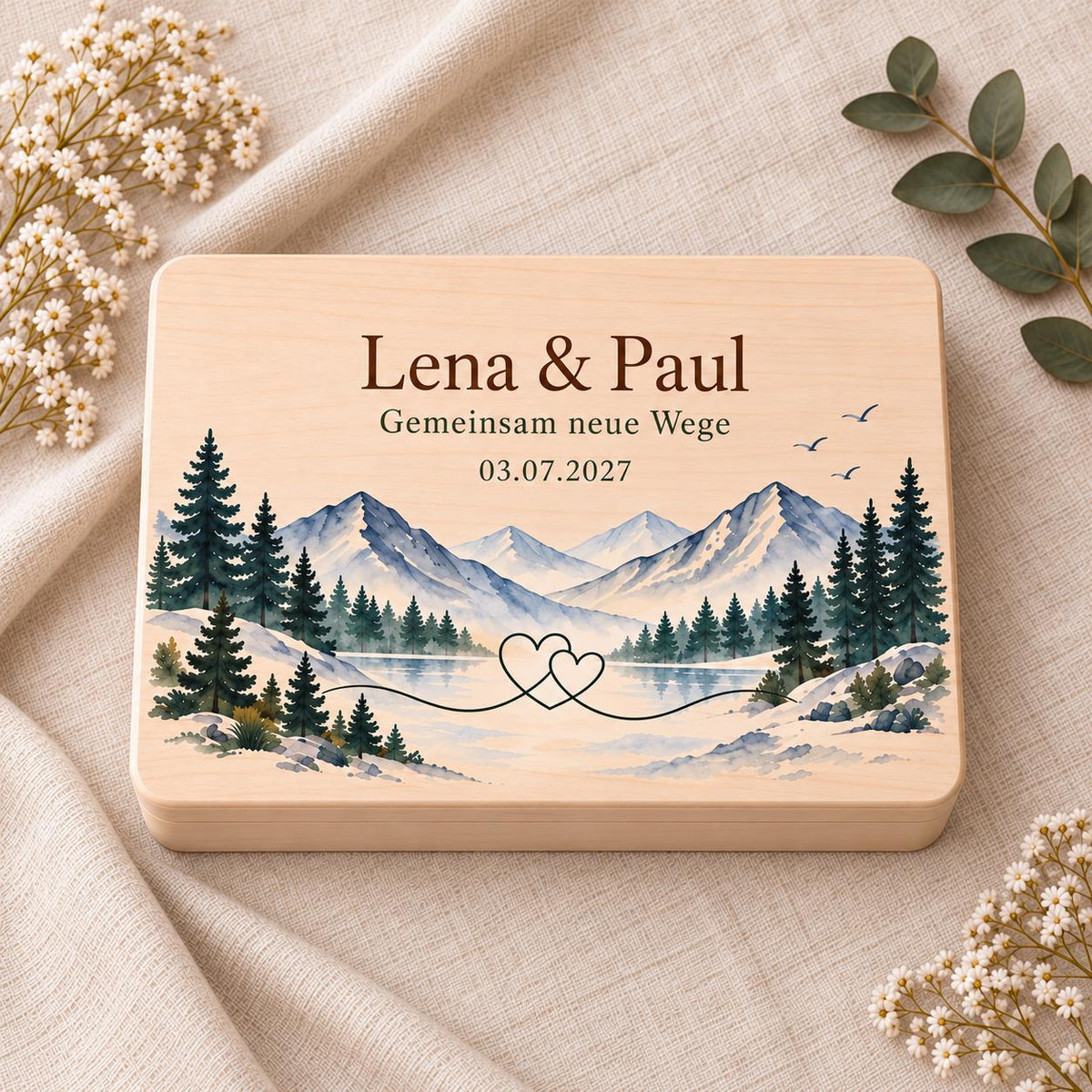 Hochzeit Erinnerungskiste personalisiert mit Namen und Datum | Berge und Herzen | Hochzeitsgeschenk Brautpaar | Holzbox für Geldgeschenke