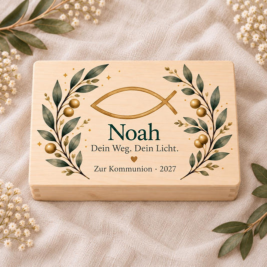 Kommunion Konfirmation Erinnerungskiste personalisiert mit Namen | Olivenfisch und Olivenzweige | Holzbox Geschenk von Paten | Junge Mädchen