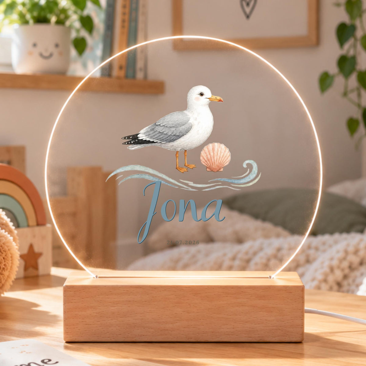 Personalisiertes Nachtlicht rund, Möwe mit Muschel, LED Acryl mit Holzsockel, Kinderzimmer, Geschenk Geburt Taufe Geburtstag