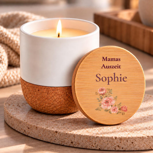Personalisierte Duftkerze für Mama mit Namen | Mamas Auszeit | Muttertagsgeschenk + Geburtstag | Vanille, Keramik mit Kork + Bambusdeckel