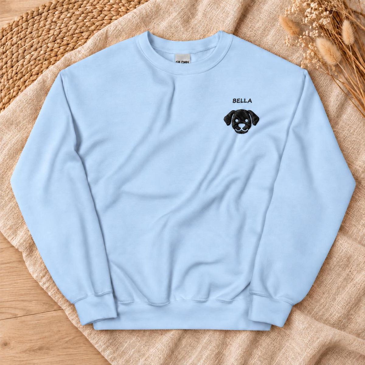 Personalisierter Hundepullover mit Name – Bestickter Unisex Sweater mit Hundesilhouette, Geschenk für Hundemama und Hundepapa Haustier Bild