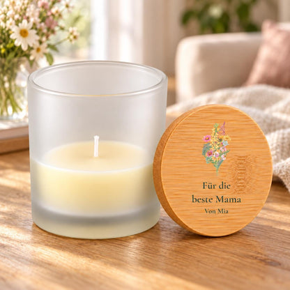 Muttertag Duftkerze personalisiert mit Name | Geschenk für Mama von Tochter & Sohn zum Geburtstag | Blumen, Vanille im Glas mit Bambusdeckel