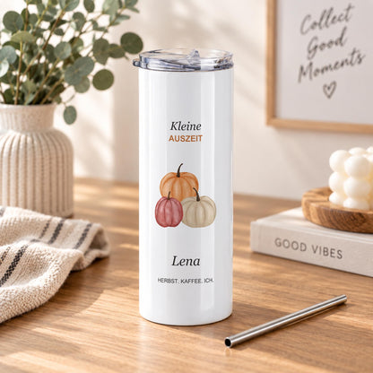 Personalisierte Thermoflasche für Freundin | Kleine Auszeit Herbst Kürbisse | Geburtstagsgeschenk mit Namen, 570 ml Edelstahl mit Trinkhalm