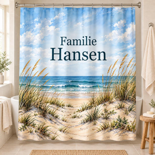 Küsten Duschvorhang personalisiert mit Familienname, Dünen und Meer in Blau und Sand, maritime Badezimmer Deko, Einzugsgeschenk Badewanne