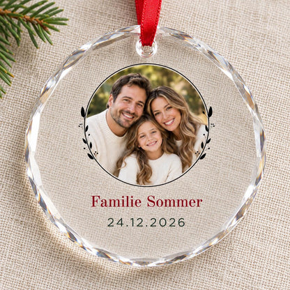 Familienfoto Glasornament personalisiert mit Foto, Namen und Datum – runder Weihnachtsanhänger, Geschenk für Eltern, Oma und Opa, Baumdeko