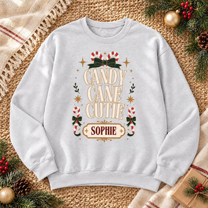 Personalisierter Weihnachtspullover Candy Cane Cutie mit Name | Retro Familien Partnerlook Advent Weihnachtsfoto Geschenk Damen Kinder Fotos