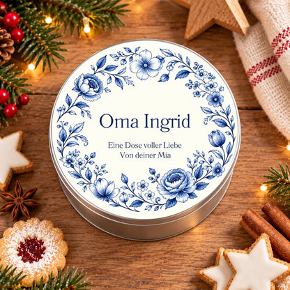 Oma Geschenkdose personalisiert | Gutschein Geschenkverpackung mit Namen | Blauer Blumenkranz | Weihnachten Geburtstag Muttertag