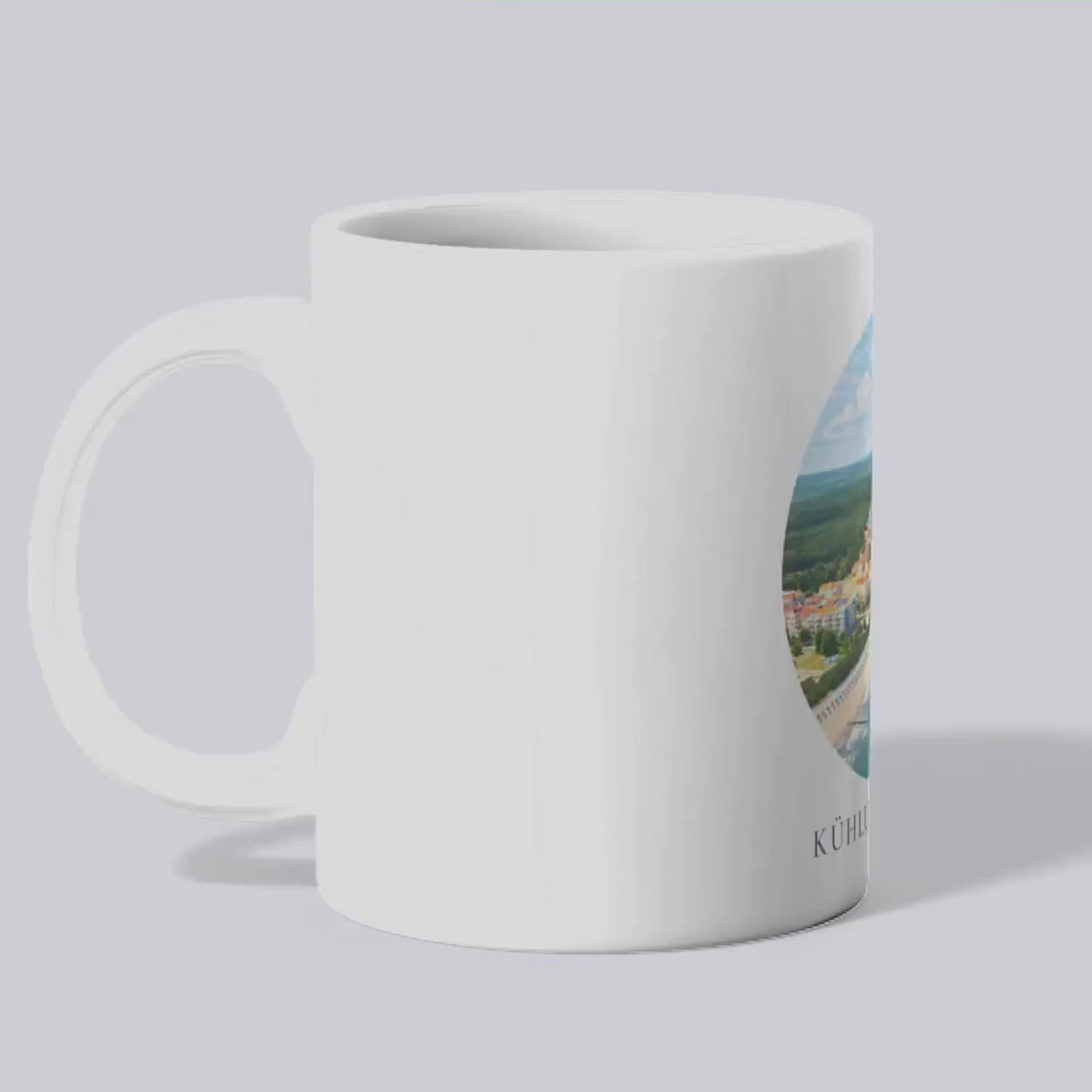 Kühlungsborn Tasse | Ostsee Becher mit Strandmotiv | Geschenk für Meerliebhaber | Seebrücke Souvenir | Kaffee Becher
