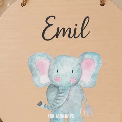 Personalisiertes Holzschild für Kinderzimmer | Türschild aus Holz mit Namen | Baby Geschenk zur Geburt & Taufe | Tiermotive Elefant Kinder