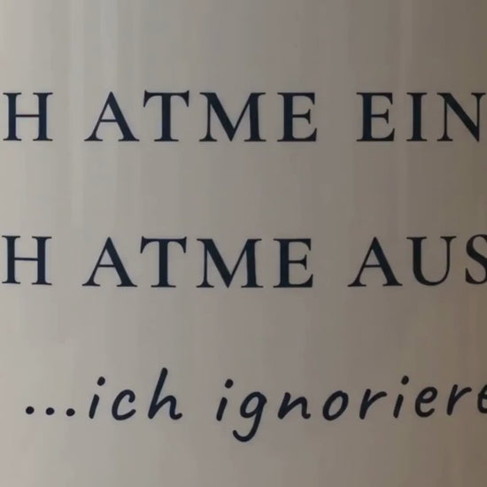 Ich atme ein, ich atme aus, ich ignoriere Kork Tasse | Lustige Achtsamkeits Tasse | Mental Health Becher | Geschenk Büro Humor Meditation