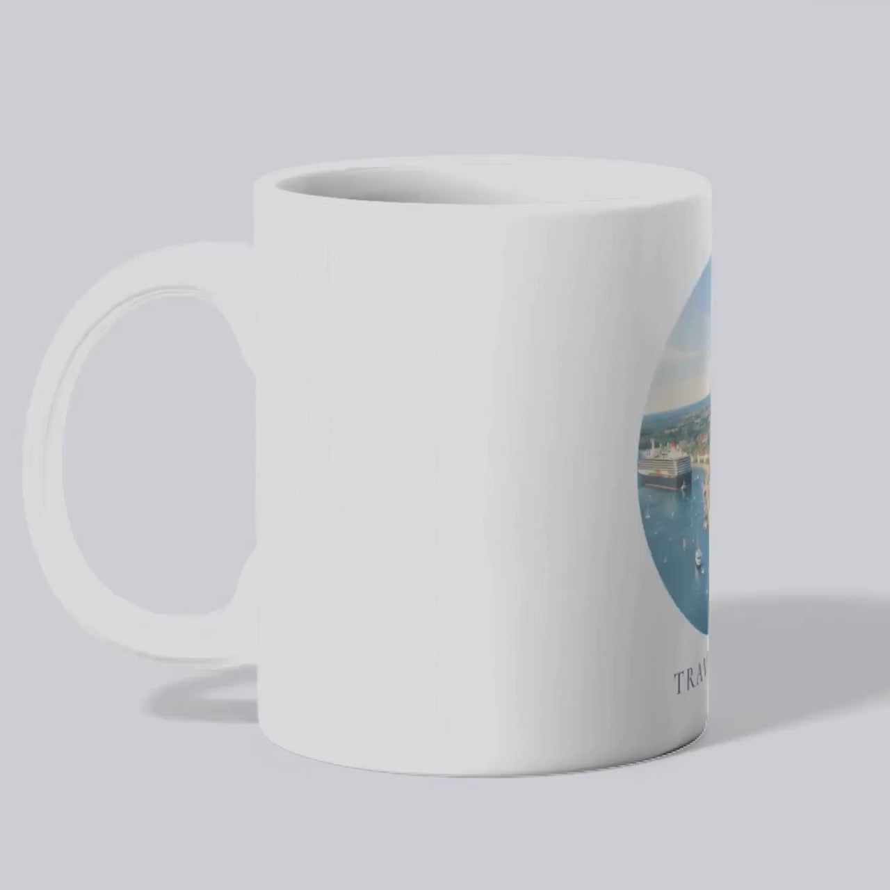 Travemünde Tasse | Ostsee Becher mit Strand und Hafen Motiv | Geschenk für Meerliebhaber | Lübeck Souvenir | Kaffee Becher