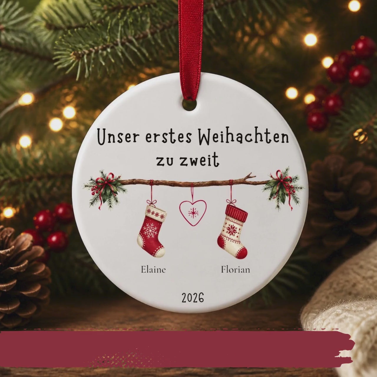 Personalisiertes Weihnachtsanhänger Familie zwei köpfig, Tannenbaum Dekoration, Ornament, Keramik  Baby, Namen & Jahr 2026 Christbaumschmuck