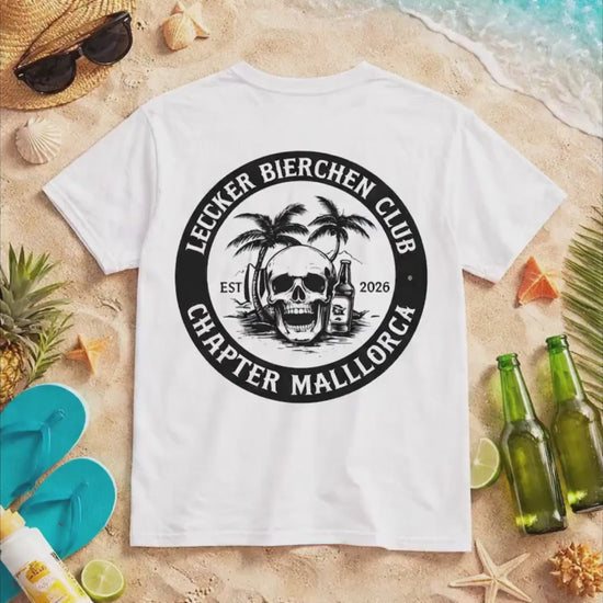 Personalisierbares Mallorca Shirt – Lecker Bierchen Club T-Shirt Herren – JGA Malle Outfit – Party Urlaub Shirt mit Wunsch Ort & Jahr